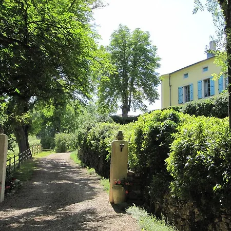 Chateau La Roussille Bed and Breakfast