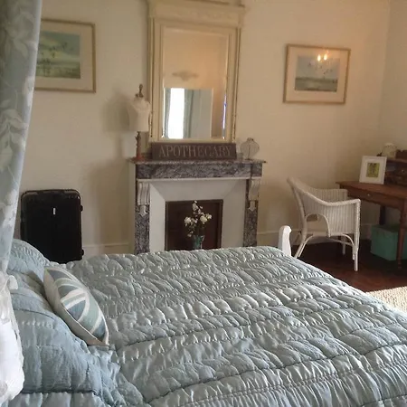Chateau La Roussille Bed & Breakfast Cordes-sur-Ciel