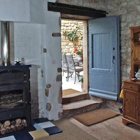 Chateau La Roussille Bed and Breakfast Cordes Sur Ciel
